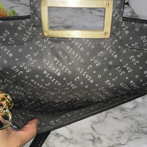 Olivia & Joy Multi-Compartment Crossbody Purse - Picture 4 of 8